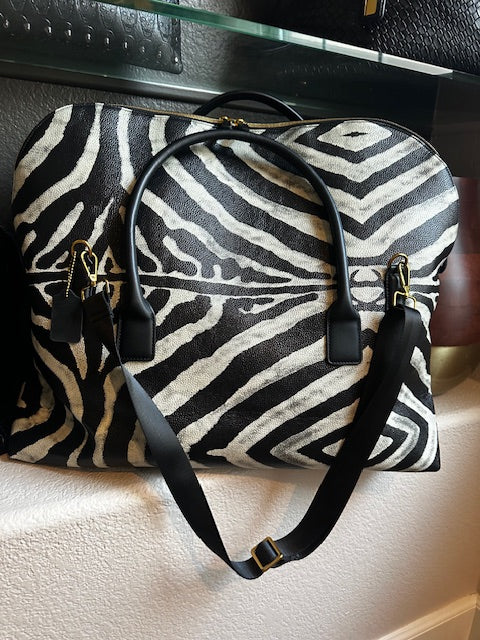 Large Travel Zebra Black/ White